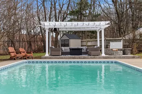 168 Summer Ave, Reading, MA 01867 photo 27