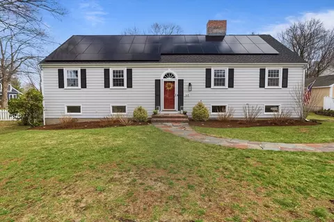 168 Summer Ave, Reading, MA 01867 photo 2