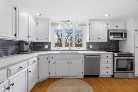 168 Summer Ave, Reading, MA 01867 photo 15