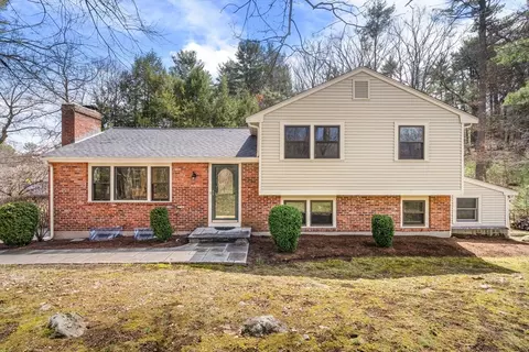 23 Hillcrest Rd, Medfield, MA 02052