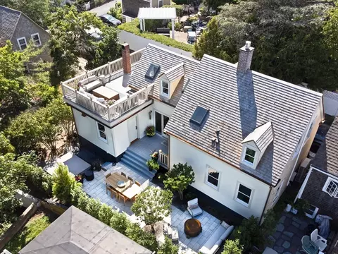 3 Carver Ct, Provincetown, MA 02657