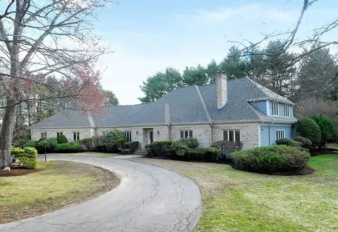 69 Mildred Cir, Concord, MA 01742