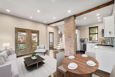 369 Medford St #1, Somerville, MA 02145