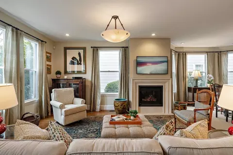 53 Ellery #1, Cambridge, MA 02138