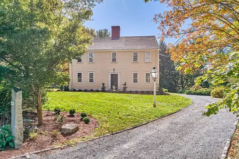 139 Walpole St, Dover, MA 02030
