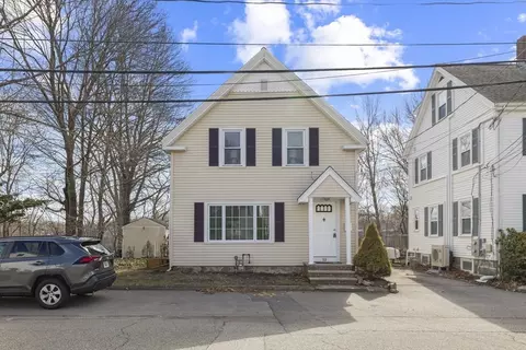 53 Oakland St, Dedham, MA 02026
