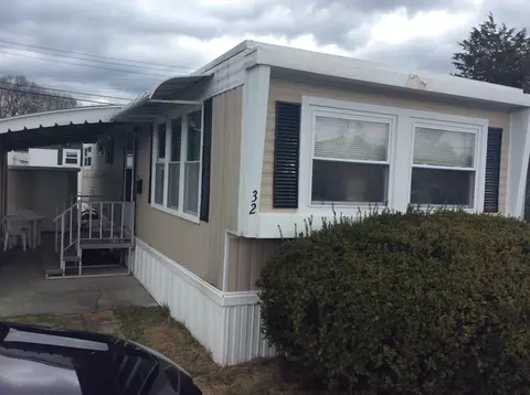 131 Washington St #32, Foxborough, MA 02035