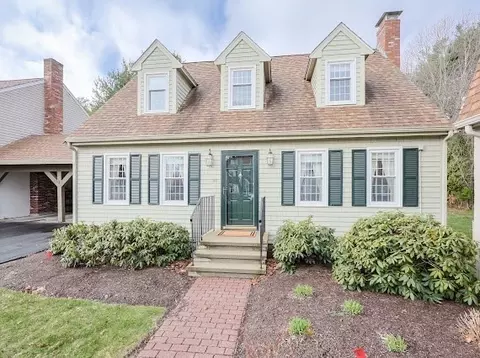 35 Camelot Ct #35, Stoughton, MA 02072