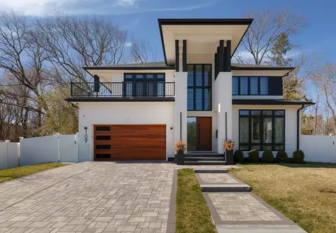 109 Wiswall Rd, Newton, MA 02459