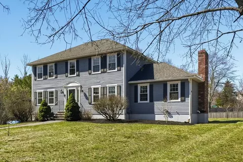 44 Wilshire Cir, Dracut, MA 01826