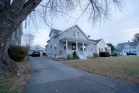 23 Wildermere St, Chicopee, MA 01020