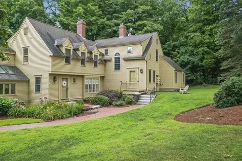 18 Wintergreen Ct #18, Lunenburg, MA 01462