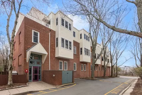 218 Thorndike #203B, Cambridge, MA 02141