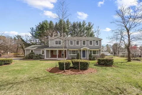 9 Metacomet Rd, Longmeadow, MA 01106