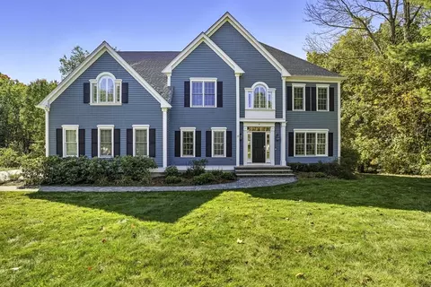 4 Joslin Ln, Southborough, MA 01772
