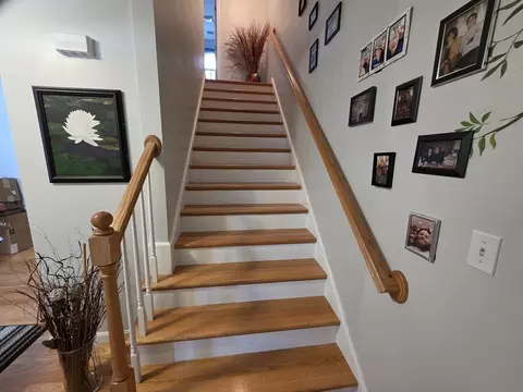 Entry Way - 229 Concord St, Fall River, MA 02723 photo 4 of 7