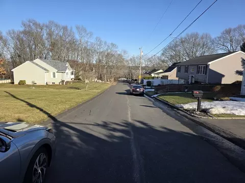View/Area - 229 Concord St, Fall River, MA 02723 photo 1 of 1