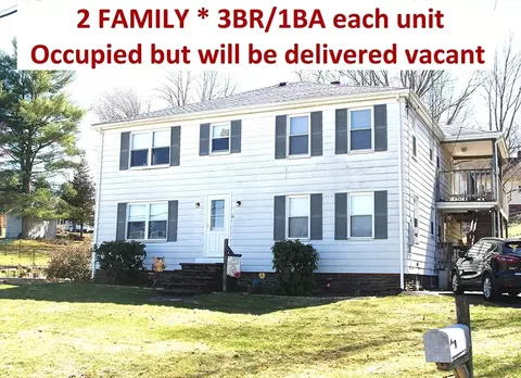 20 Golf St, Southbridge, MA 01550