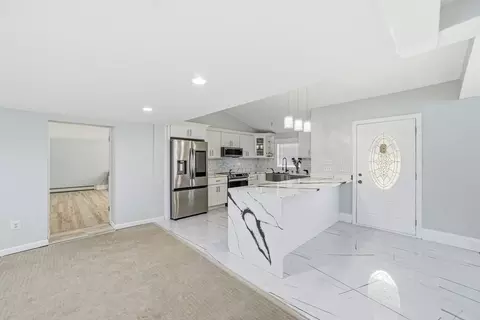 222 E Main St, Georgetown, MA 01833 photo 5