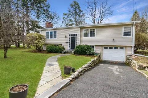 210 Bacon St, Natick, MA 01760