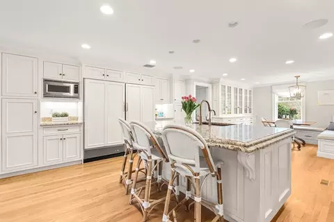 27 Radcliffe Rd, Wellesley, MA 02482 photo 8