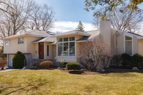 22 Burdean Rd, Newton, MA 02459
