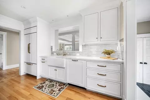 21 Middle St, Hingham, MA 02043 photo 8
