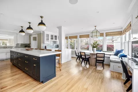 21 Middle St, Hingham, MA 02043 photo 3
