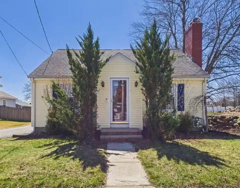 1193 New Boston Rd, Fall River, MA 02720