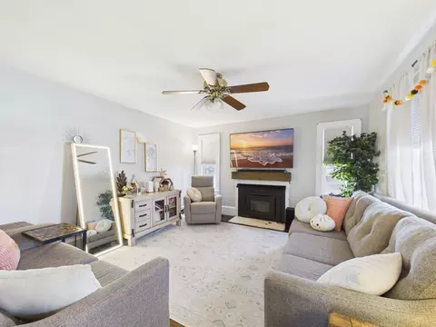 1193 New Boston Rd, Fall River, MA 02720 photo 4