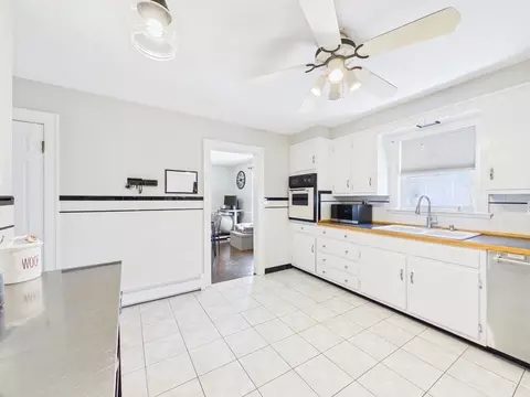 1193 New Boston Rd, Fall River, MA 02720 photo 12