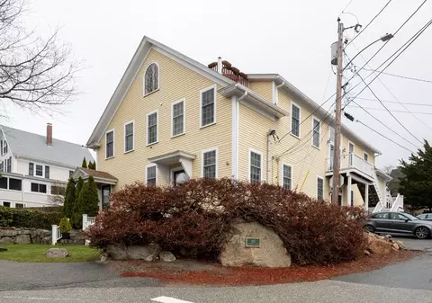 457 Washington St #2, Gloucester, MA 01930