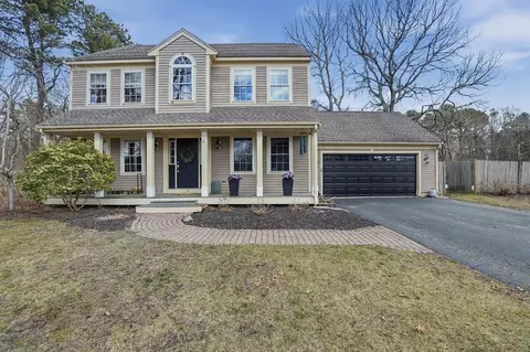 3 Dover Ln, Bourne, MA 02532 photo 4