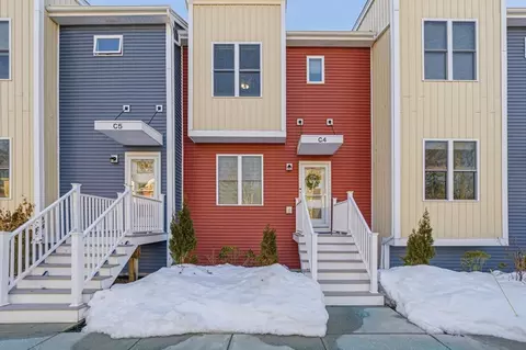 680 Temple St #C4, Whitman, MA 02382