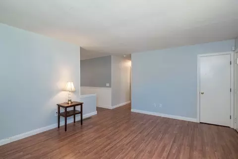 19 Marmon Ct, Springfield, MA 01129 photo 8