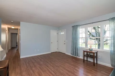 19 Marmon Ct, Springfield, MA 01129 photo 7
