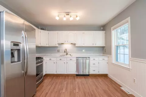 19 Marmon Ct, Springfield, MA 01129 photo 10