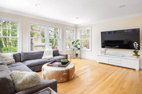 98 Spooner Rd, Chestnut Hill, MA 02467 photo 6