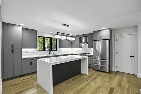 68 Pearl St, Upton, MA 01568 photo 5