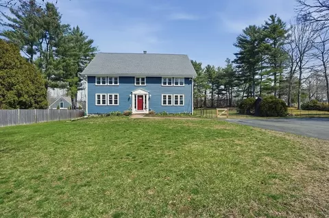 61 Main St, Hanover, MA 02339