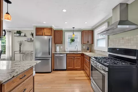 400 El Paso St, Springfield, MA 01104 photo 13