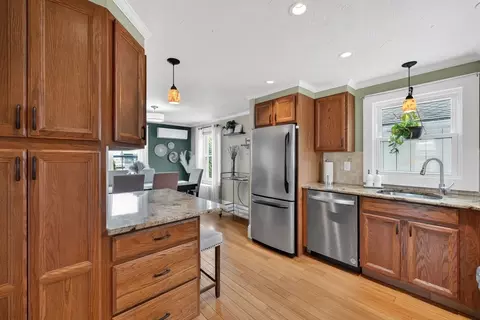 400 El Paso St, Springfield, MA 01104 photo 9