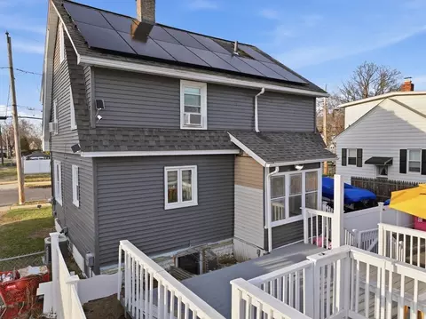 Exterior - 73 Oklahoma St, Springfield, MA 01104 photo 9 of 15