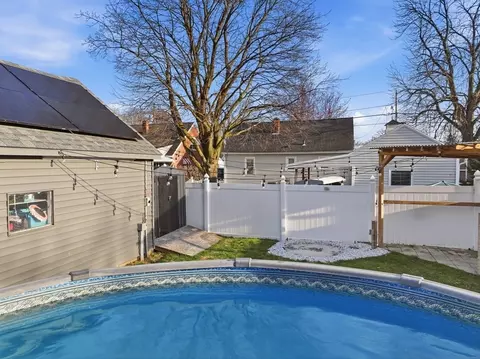 Exterior - 73 Oklahoma St, Springfield, MA 01104 photo 12 of 15