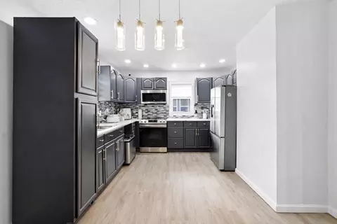 Kitchen - 73 Oklahoma St, Springfield, MA 01104 photo 2 of 3