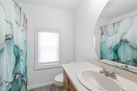 Bath - 73 Oklahoma St, Springfield, MA 01104 photo 2 of 3
