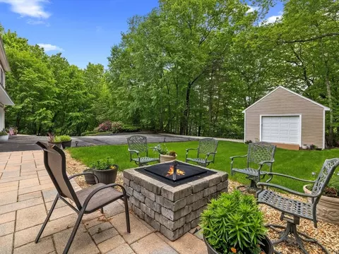 Exterior - 12 Breton Rd, Upton, MA 01568 photo 7 of 8