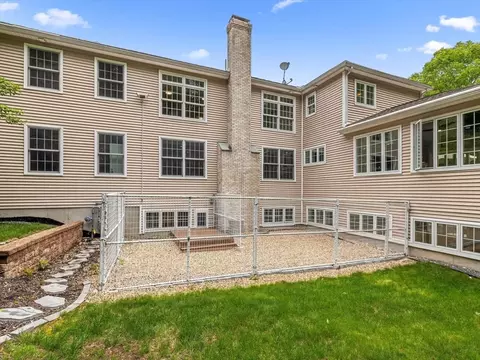 Exterior - 12 Breton Rd, Upton, MA 01568 photo 4 of 8