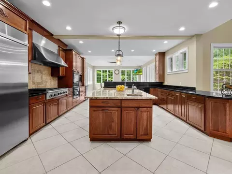 Kitchen - 12 Breton Rd, Upton, MA 01568 photo 3 of 5