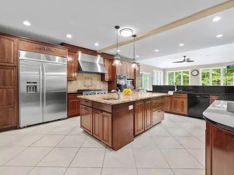 Kitchen - 12 Breton Rd, Upton, MA 01568 photo 1 of 5